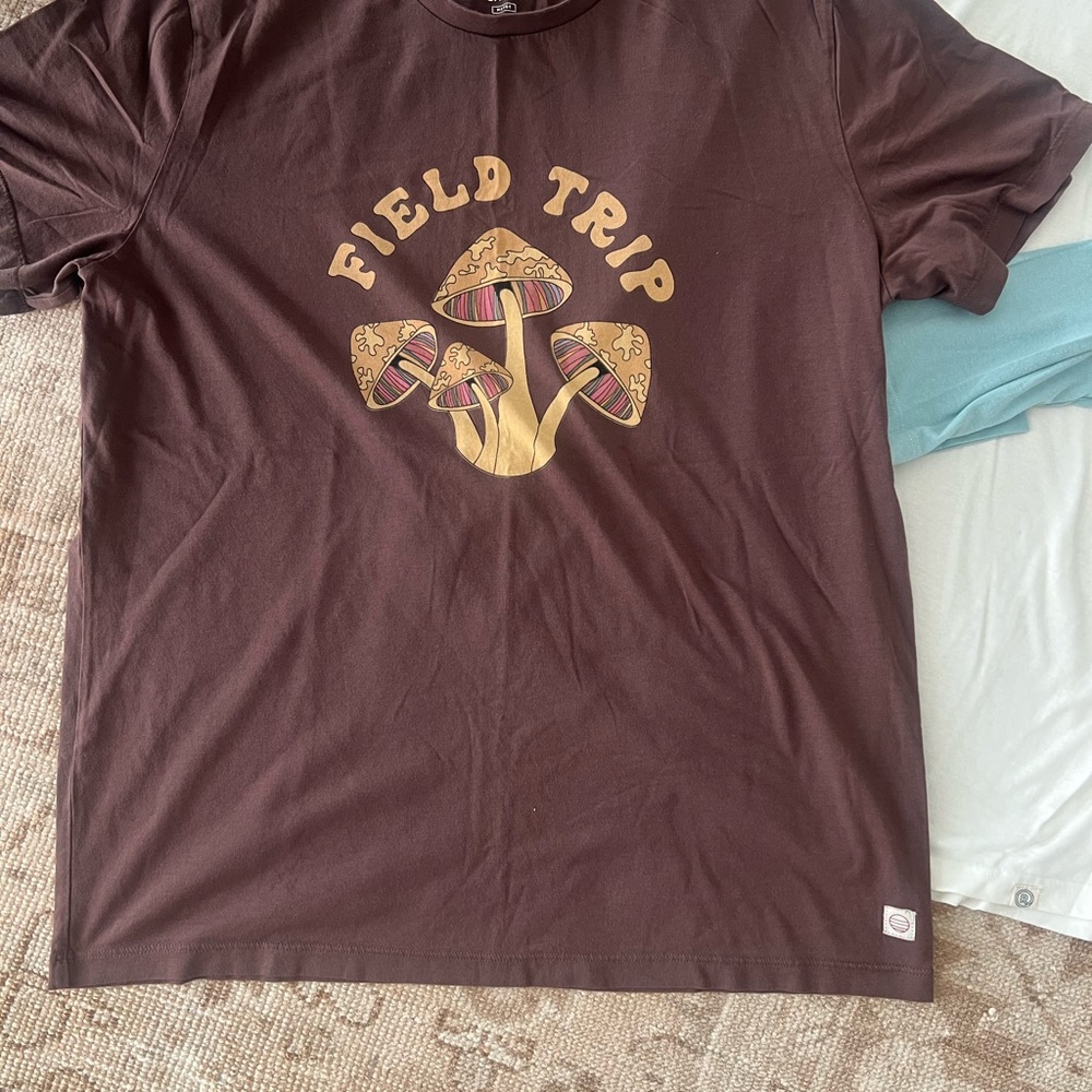 2 Marine Layer “Marge” Graphic Tees - Picture 10 of 11